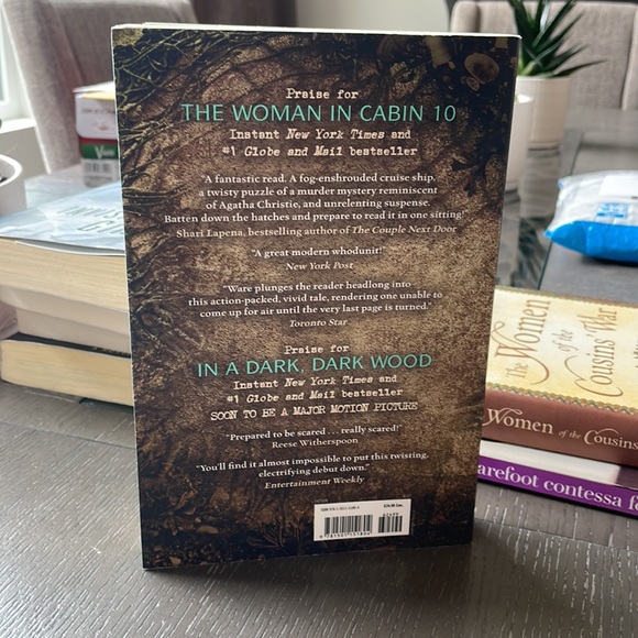 The Lying Game in larger, soft cover - Picture 2 of 2